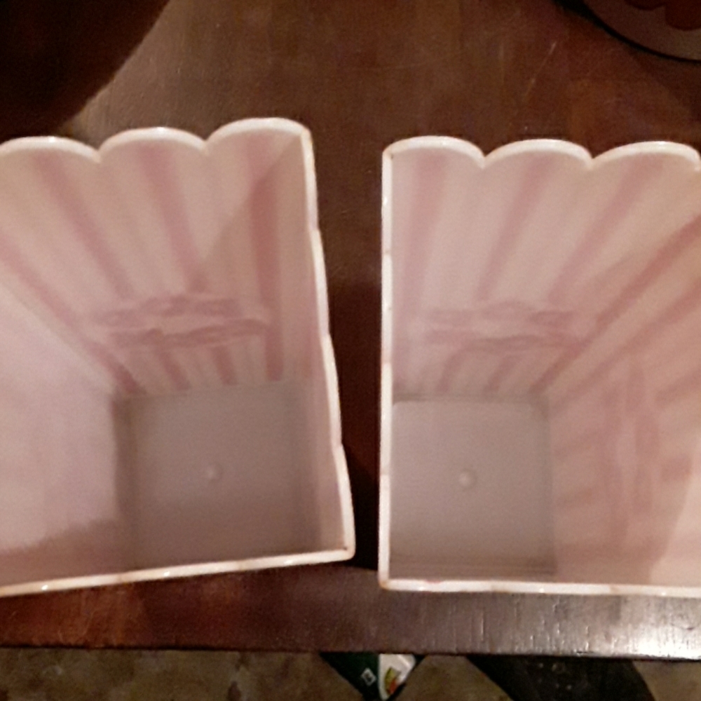 POPCORN  PLASTIC  CONTAINERS - Picture 2 of 4